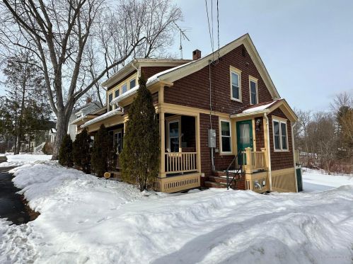 38 Ware St, Lewiston, ME 04240-6278