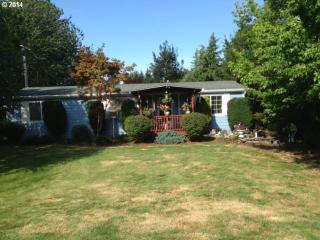 32585 Divers Rd, Estacada, OR 97023-8578