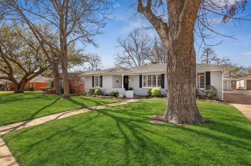 6222 Crestmont Dr, Dallas, TX 75214-2018