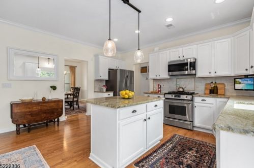 4 Morgan Ct, Dover NJ  07869-1445 exterior