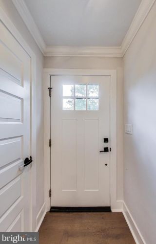 403 Dale Dr, Silver Spring MD  20910-5528 exterior