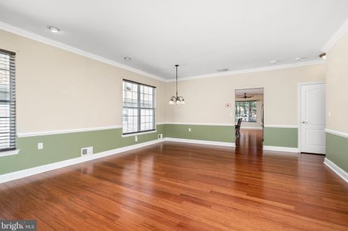 22 Honey Flower Dr, Trenton NJ  08620-9688 exterior