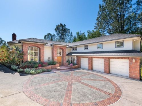 885 Dover Ct, Los Altos, CA 94022-4632