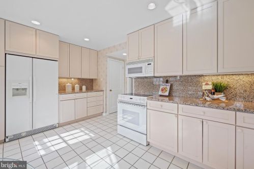 14400 Sandy Rdg Rd, Silver Spring MD 20904-5946 exterior