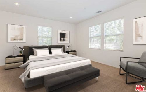 172 Full Moon, Irvine CA  92618-8806 exterior