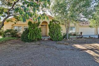 9788 9th Ave, Hesperia CA  92345-3045 exterior