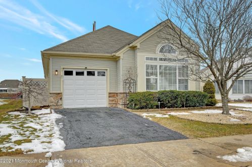 96 Halsted Dr, Lakehurst, NJ 08759-6148