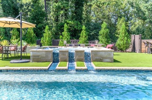 1107 Moores Mill Rd, Atlanta GA  30327-1645 exterior