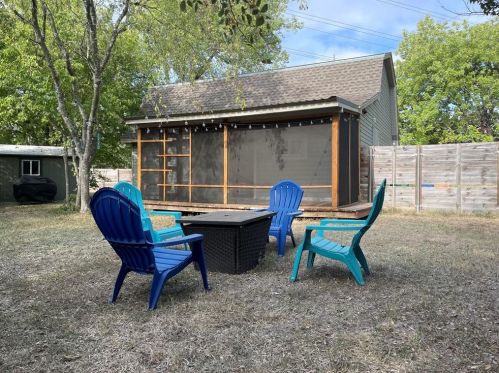 5203 Calais Ct, Austin TX  78745-2806 exterior