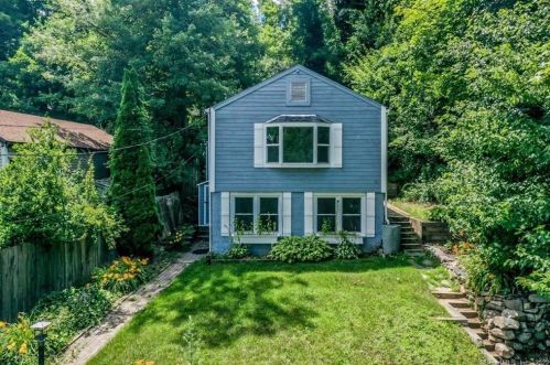 25 Underhill Rd, Sandy Hook, CT 06482-1207