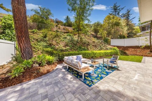 17084 Escalon Dr, Van Nuys CA  91436-3838 exterior