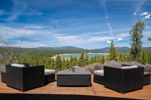 10518 Buckhorn Ridge Ct, Truckee, CA 96161-1469