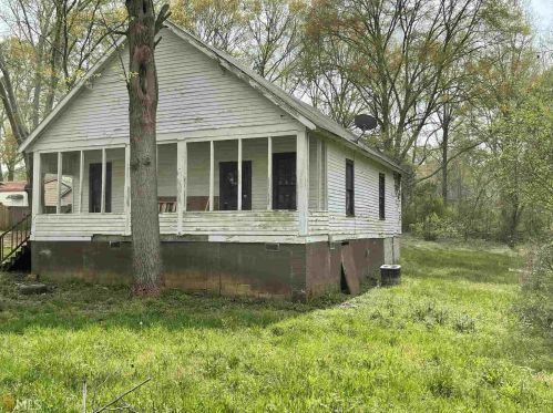 112 Arnco 4th St, Newnan, GA 30263-4519