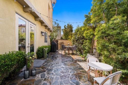 49 Bower Tree, Irvine CA  92603-0106 exterior