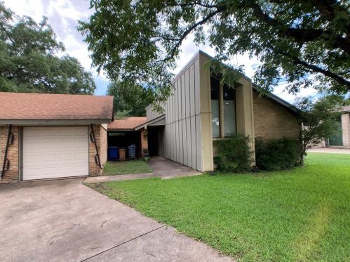 7508 Chelsea Moor, Austin TX  78759-3720 exterior