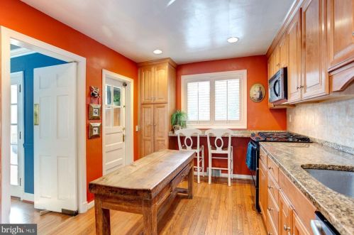 305 Ellsworth Dr, Silver Spring MD 20910-4301 exterior