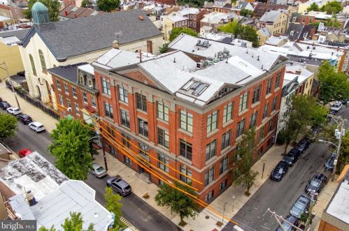 246 Fitzwater St, Philadelphia, PA 19147-3305