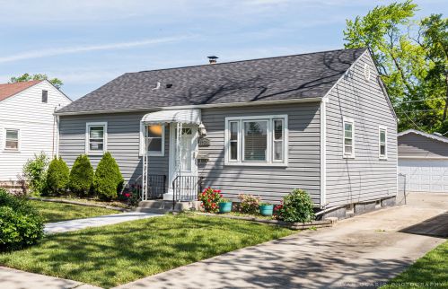 1936 Welwyn Ave, Des Plaines, IL 60018-3137