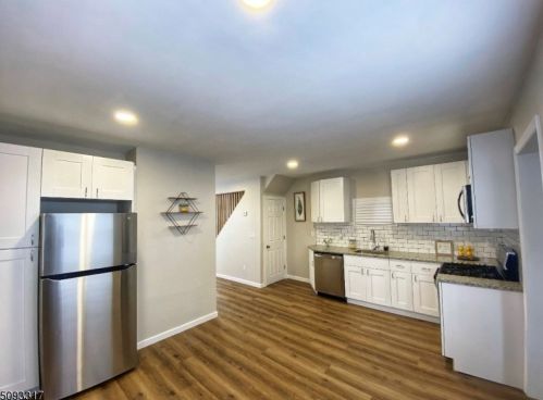 8 York St, Paterson NJ  07524-1917 exterior