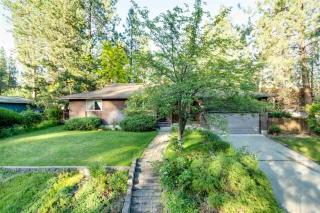 8406 Greenwood Ct, Spokane, WA 99208-8449