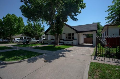 3225 Adams St, Fort Worth TX  76110-6720 exterior