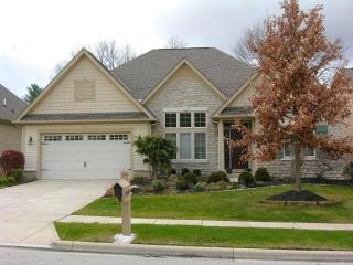 1076 Kempton Run Dr, Columbus, OH 43235-3507