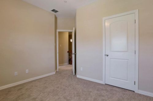 7814 Liverpool Ln, Irving TX 75063-3506 exterior