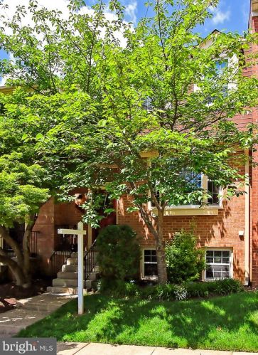 7727 Shootingstar Dr, Springfield, VA 22152-3103