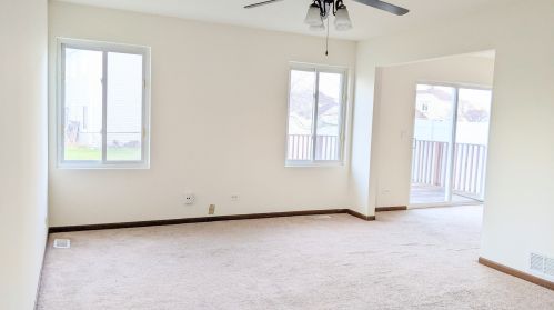 39 Weston Ct, South Elgin, IL 60177-2907