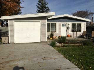 215 61st St, Tacoma, WA 98404-1225