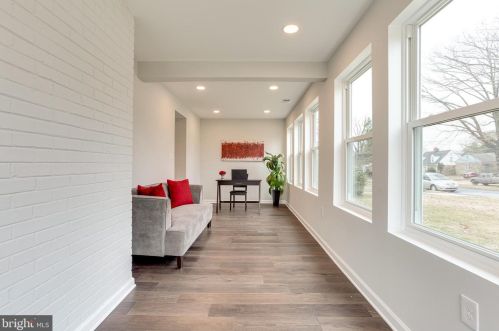 114 Williamsburg Dr, Silver Spring MD 20901-2728 exterior