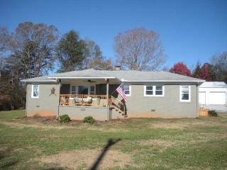 210 Camp Creek Rd, Central, SC 29630-9569