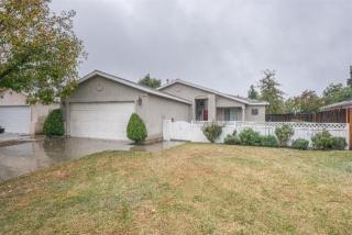 2220 Hanson Ave, Clovis, CA 93611-5028