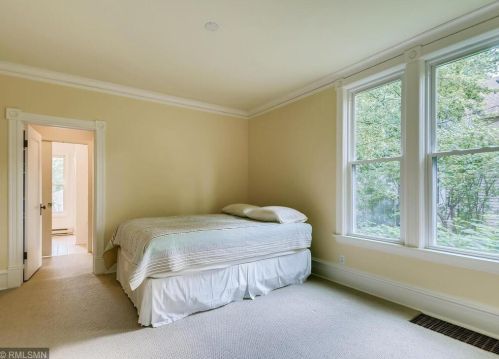 2689 8th Ave, Saint Paul MN  55109-3130 exterior