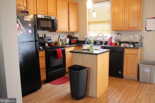 3590 Armory Ln, York, PA 17408-8800