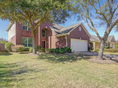 2114 Crestwind Ct, Pearland, TX 77584-3628