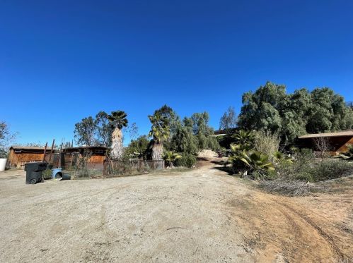 15747 Rancho Viejo Dr, Riverside CA  92506-5822 exterior