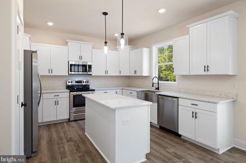 11628 Sawgrass Ln, Fredericksburg, VA 22407-7102