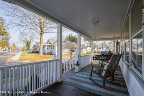 60 Chestnut St, Red Bank, NJ 07704