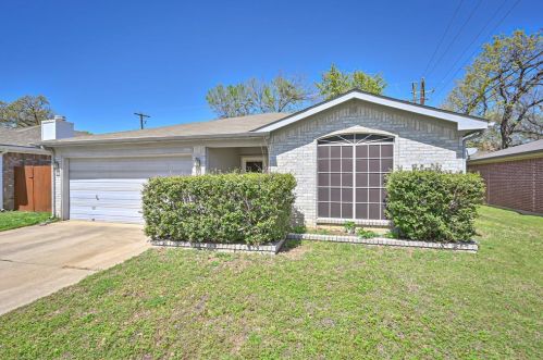 1104 Cardinal Oaks Dr, Midlothian, TX 76063-6228