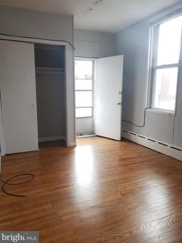 1813 19 St, Philadelphia PA  19146-1438 exterior