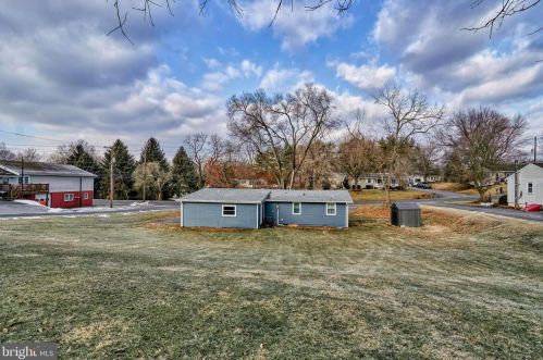 605 Spring Garden St, Carlisle PA  17013-9264 exterior