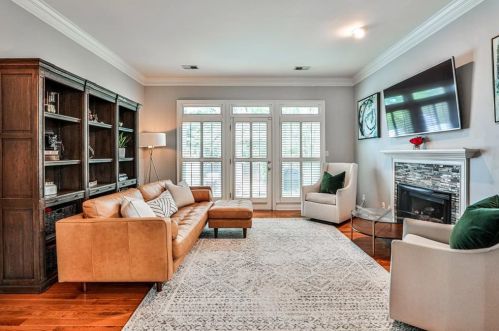 810 Dixie Ave, Atlanta, GA 30307-2410
