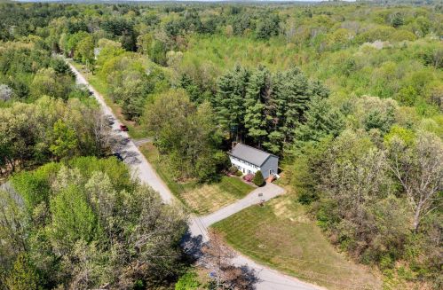 13 Hickory Rd, Hampstead, NH 03841-2226