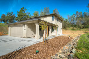 2996 Crownview Ln, Redding, CA 96003-1000