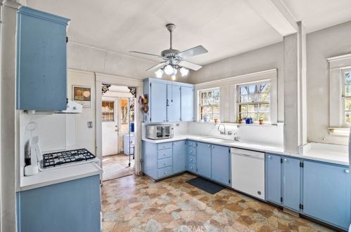 5216 Victoria Ave, Riverside CA  92506-1565 exterior