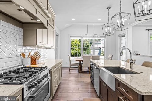 605 Warwick Rd, Tavistock NJ  08033-3926 exterior