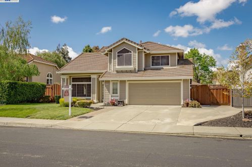 850 Lucerne St, Livermore, CA 94551-2554