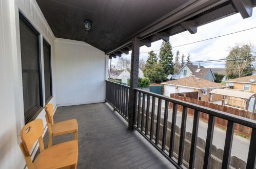 1267 Canal Dr, Turlock CA  95380-4159 exterior