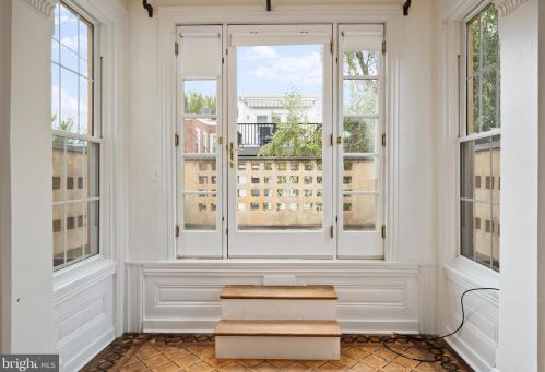 758 10th St, Philadelphia PA 19123-1966 exterior